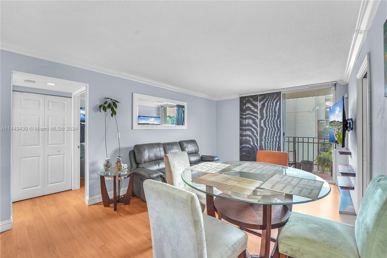 Weston Homes for sale Real Estate in Weston United Real Estate Advisors