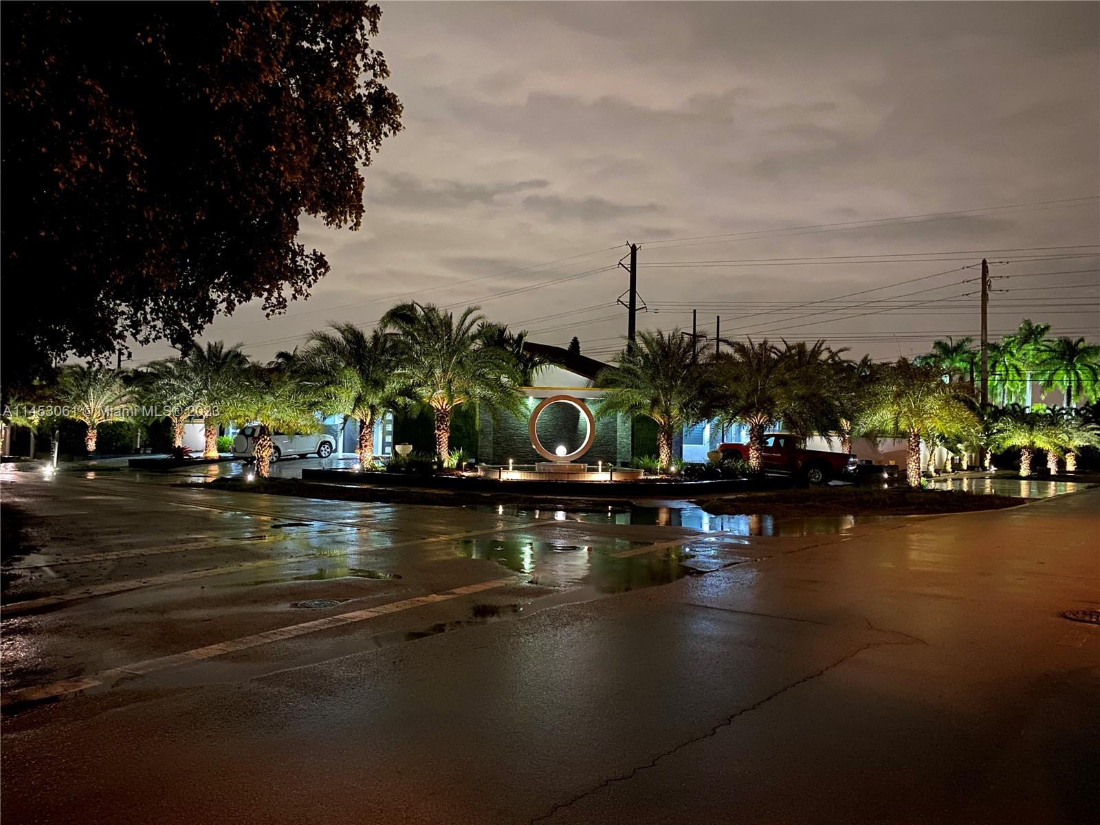 Photo 1 of 6321 SW 106th Ave in Miami - MLS A11453061
