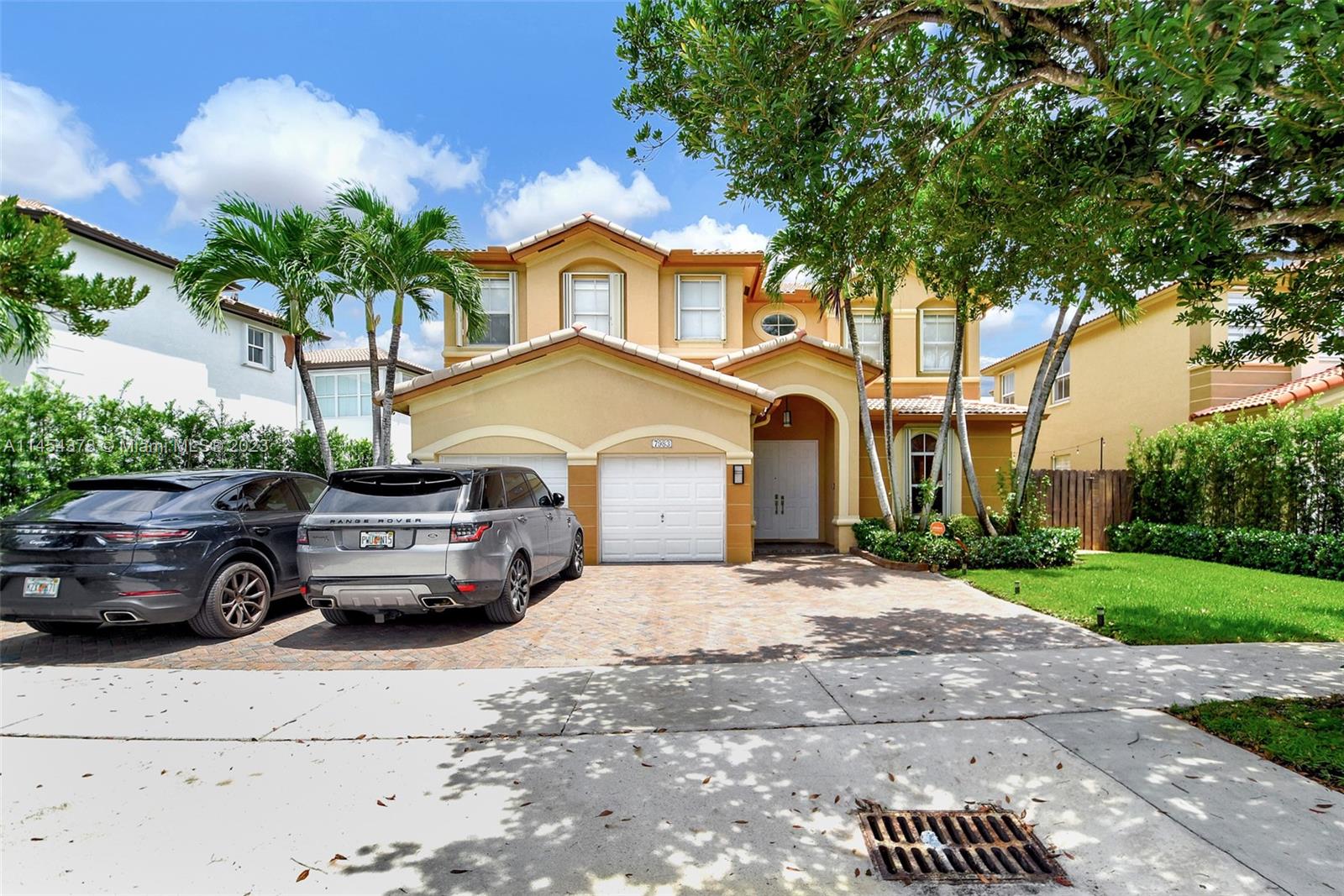 Photo 1 of 7983 NW 111th Ct in Doral - MLS A11454378