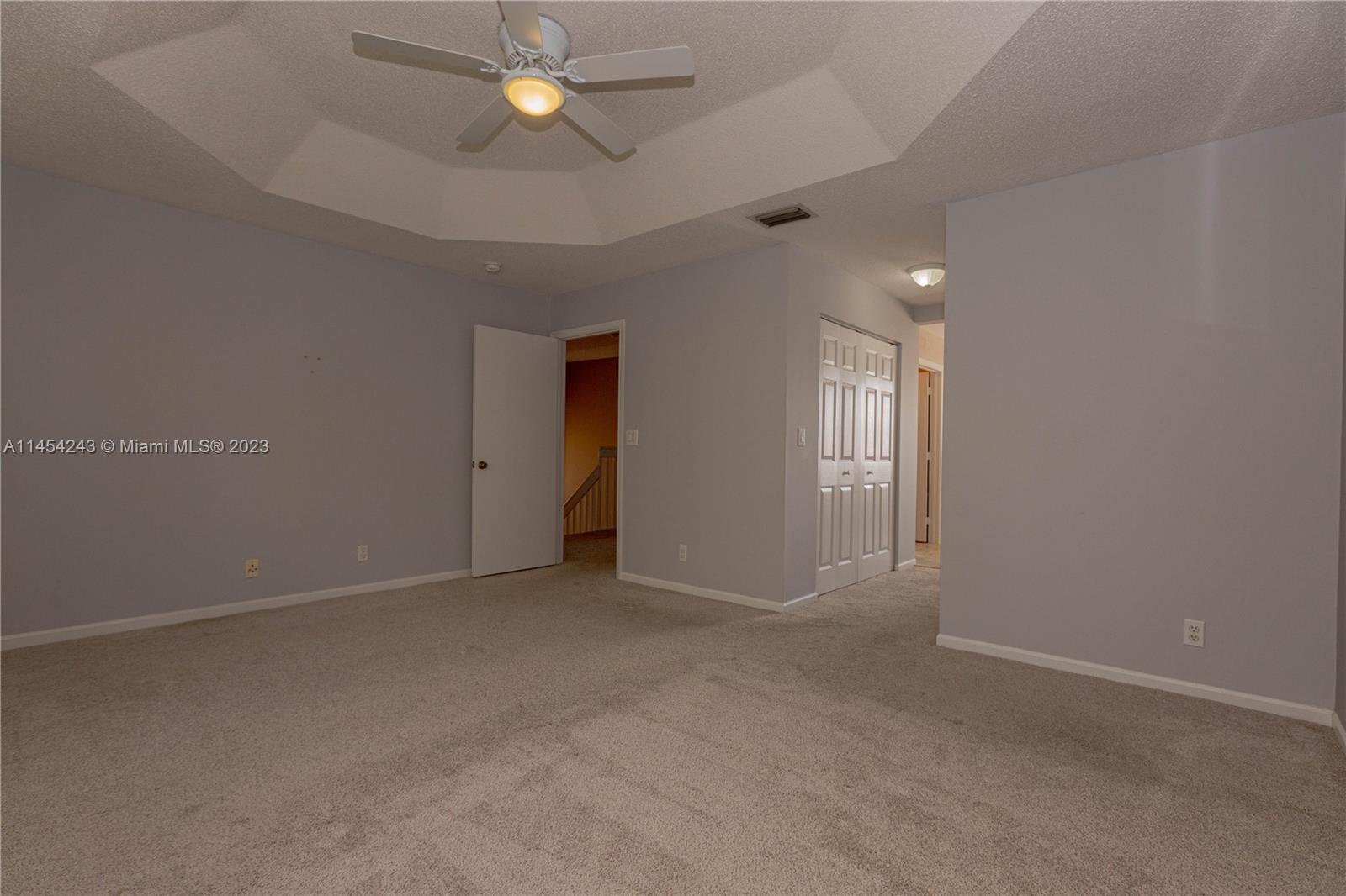 Listing Photo 14