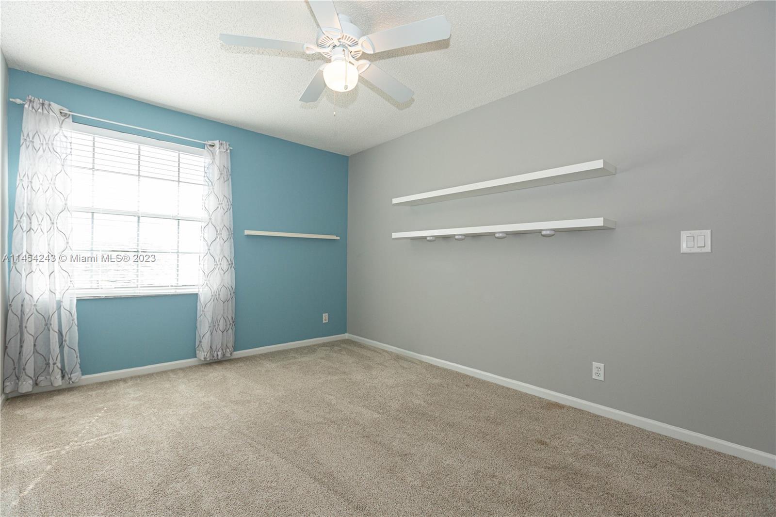 Listing Photo 17