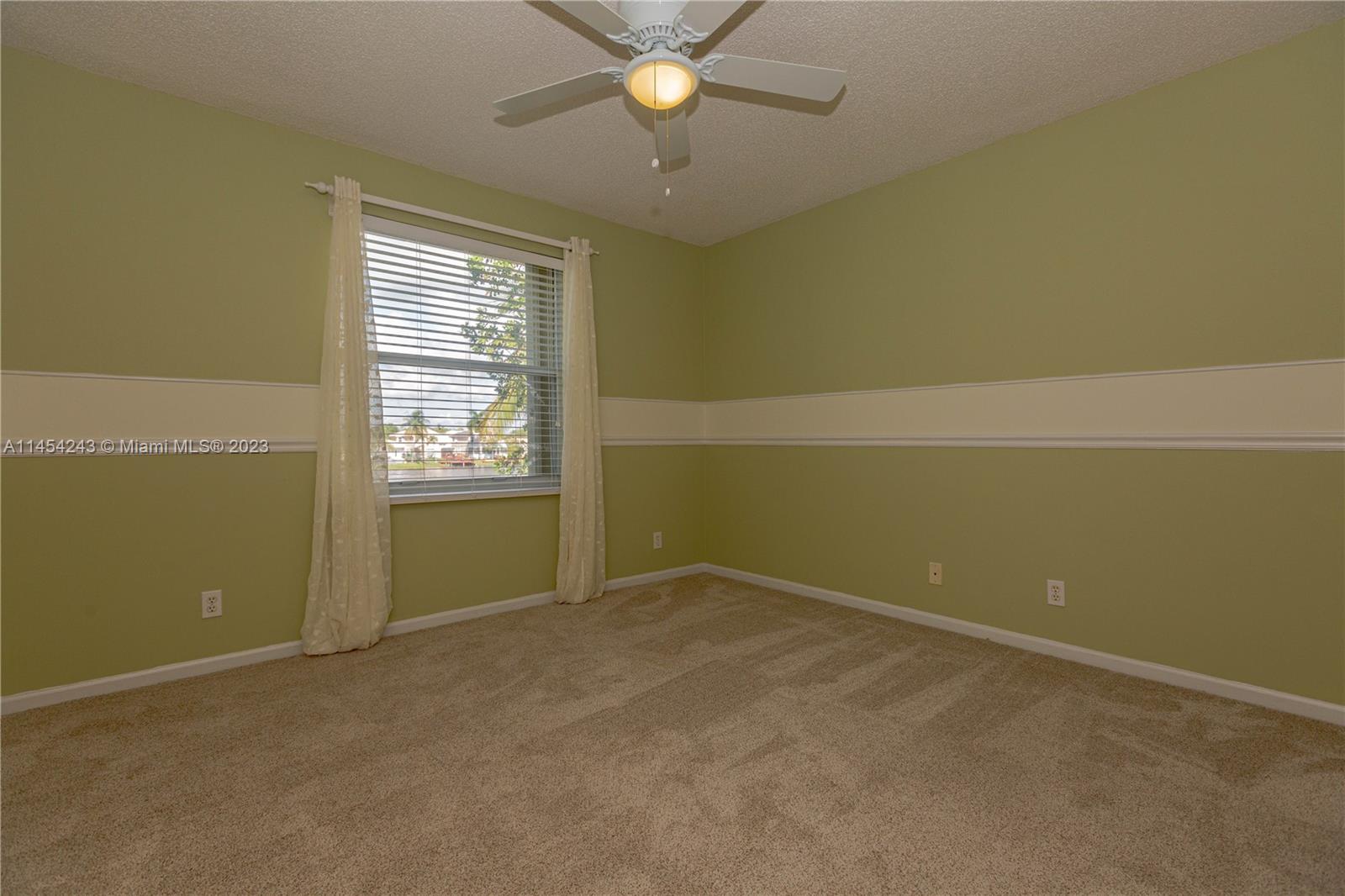 Listing Photo 21