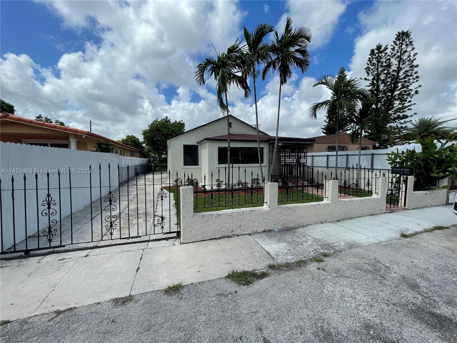 508 E 40th St  For Sale A11453465, FL