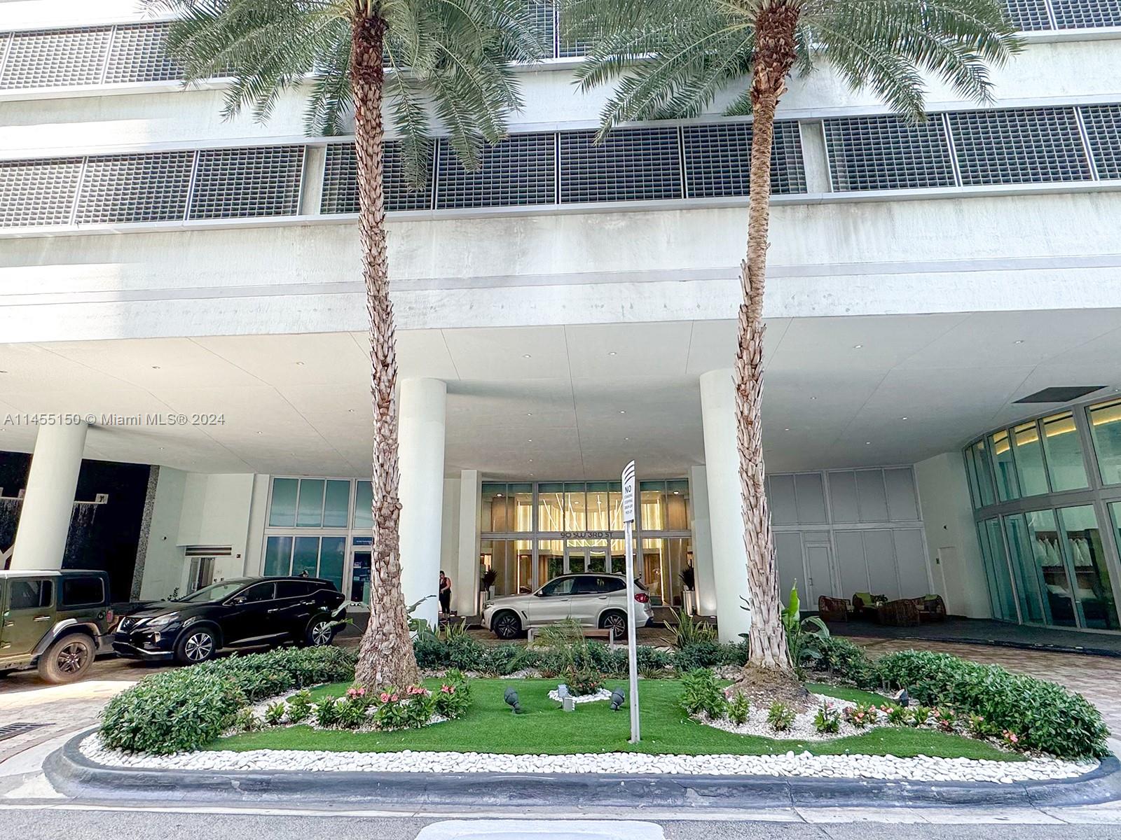This exquisite 2-bedroom apartment is situated on the 17th floor of a stunning high-rise building in the heart of Miami River District. As you step inside, you'll be greeted by a spacious and thoughtfully designed split floor plan that maximizes privacy and comfort,The apartment features an open kitchen with a beautiful island and sleek European cabinetry, creating a modern and inviting atmosphere.The highlight of this apartment is undoubtedly its breathtaking view of the river, which can be admired from  from each room with a floor to ceiling sliding glass door. Building offers, valet parking and 24 hour concierge, Dry cleaning, hair salon, gourmet deli, pool , hot tub and spa, expansive outdoor and
Children's play room currently rented for $3,400/month and lease end on July 31, 2024.