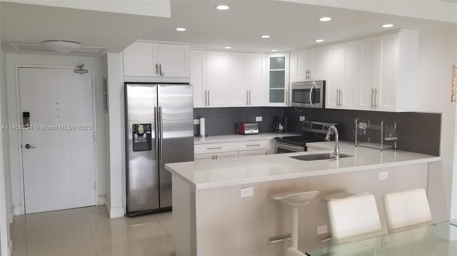 Photo 2 of The Pavilion Condo in Miami Beach - MLS A11455234
