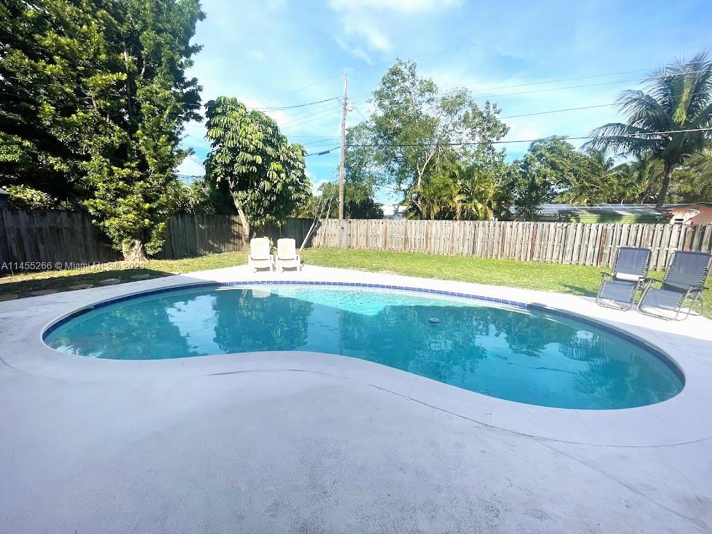 Listing Photo 0
