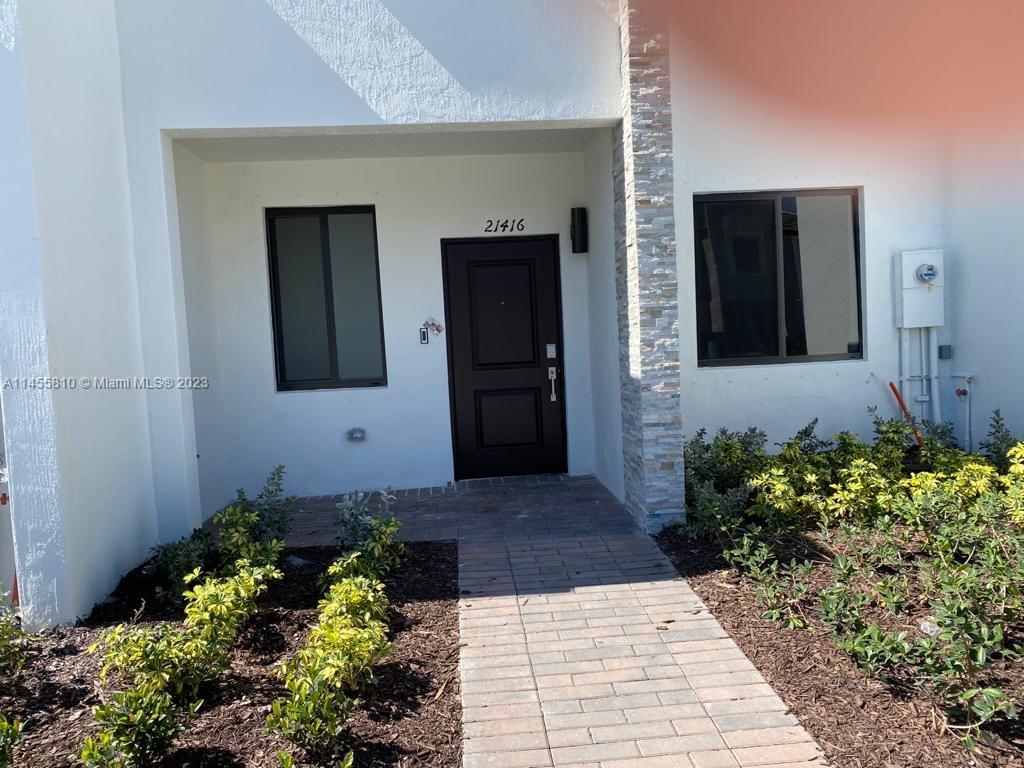 Photo 1 of 21416 NE 3rd Path in Miami - MLS A11455810