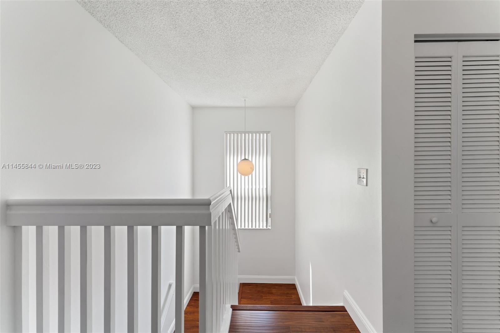 Listing Photo 14