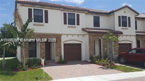 beautiful townhome in SILVER PALM 2 story built 2016, townhouses with 3 bed 2 1/2 bath garage and fenced in patio/yard perfect for your dog or entertaining guests with a BBQ. Amazing resort-like amenities available pool, gym, clubhouse, park... Wonderful location near the Turnpike to work in Miami while living near the Florida Keys.