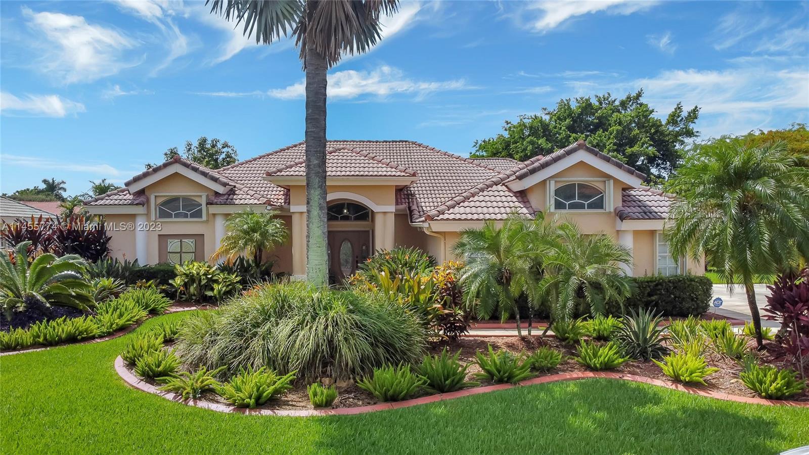 Beautiful 4 bdrm/2.5 bath, lakefront home w/ many upgrades.in gated Keys Gate. Fabulous floorplan. Open formal living & dining. Bright & cheerful kitchen w/ white cabinetry, granite countertops, snack counter/island, breakfast nook & pantry, opens to spacious family rm. Vaulted ceilings, plentiful natural light throughout. Tile in living area, vinyl flooring in bdrms. All baths remodeled w/ modern updates. Primary suite includes a luxurious bath w/ soaking tub, shower, dual sinks & double walk-in closets. Enjoy a serene water view from your spacious covered patio. Great backyard w/ screened pool, spa w/ waterfall & fruit trees incl avocado, fig, loquat, mango. Accordion shutters. 3 car side entry garage. Community amenities include playground, fiber optic internet, streaming cable.