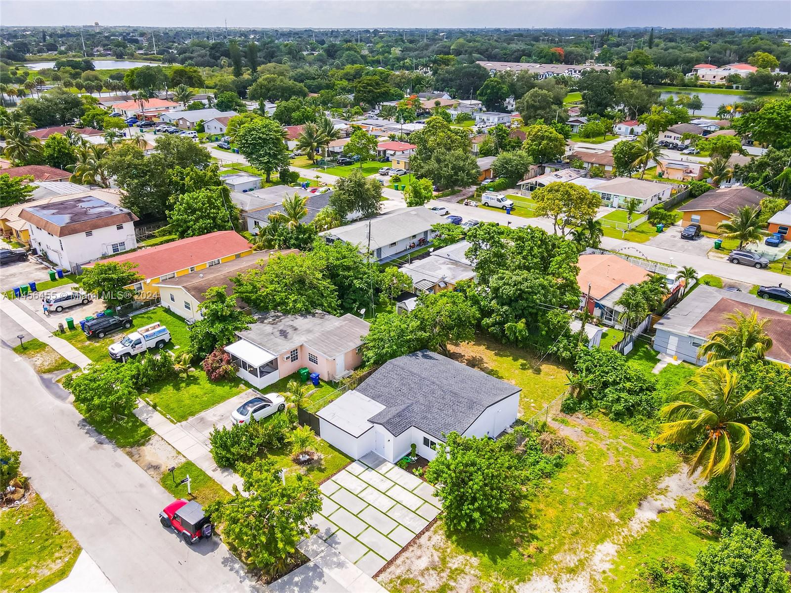 6037 SW 40th St, Miramar, FL 33023