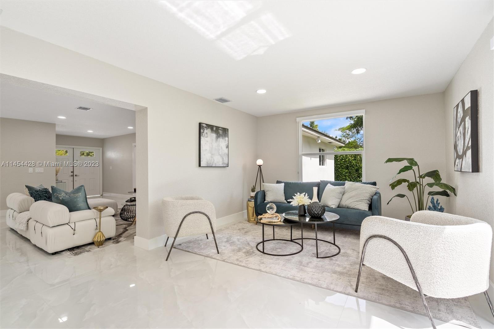 Listing Photo 11