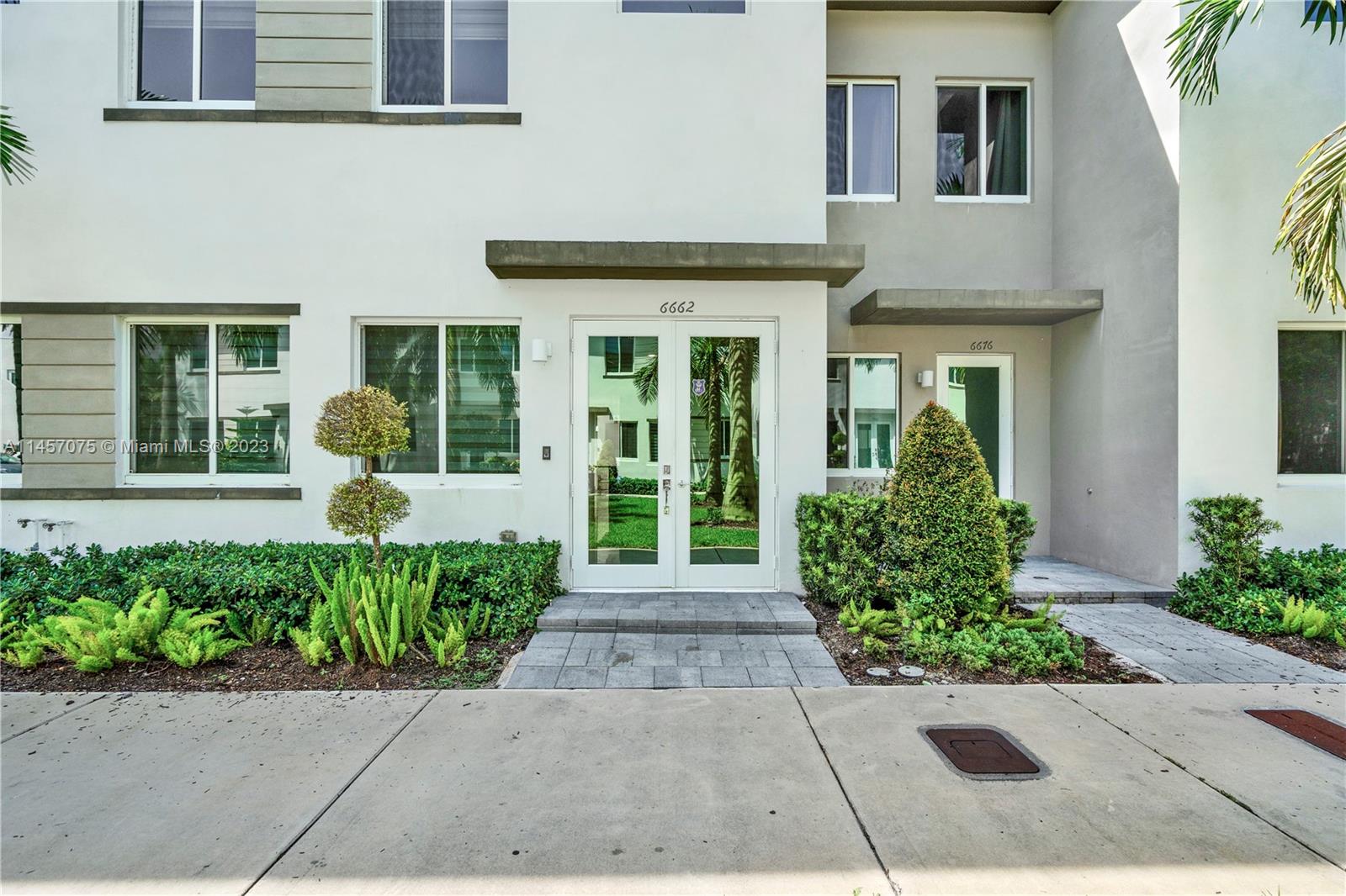 6662 NW 103rd Pkwy 6662, Doral, FL 33178