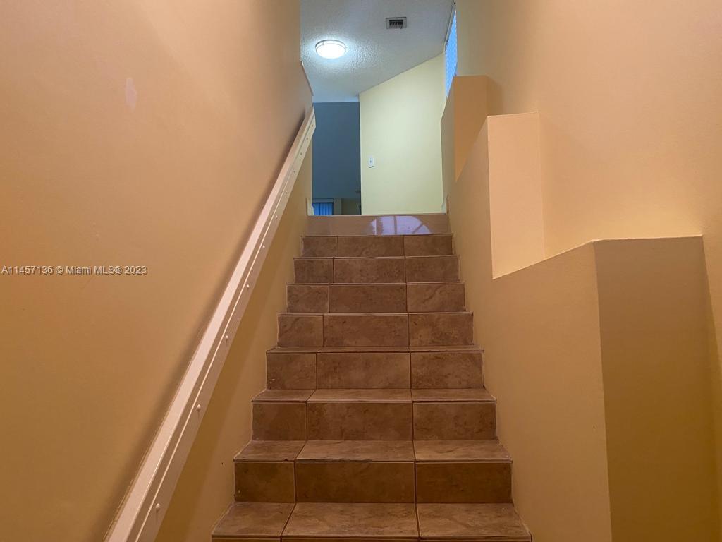 4852 NW 97th Pl 284, Doral, FL 33178