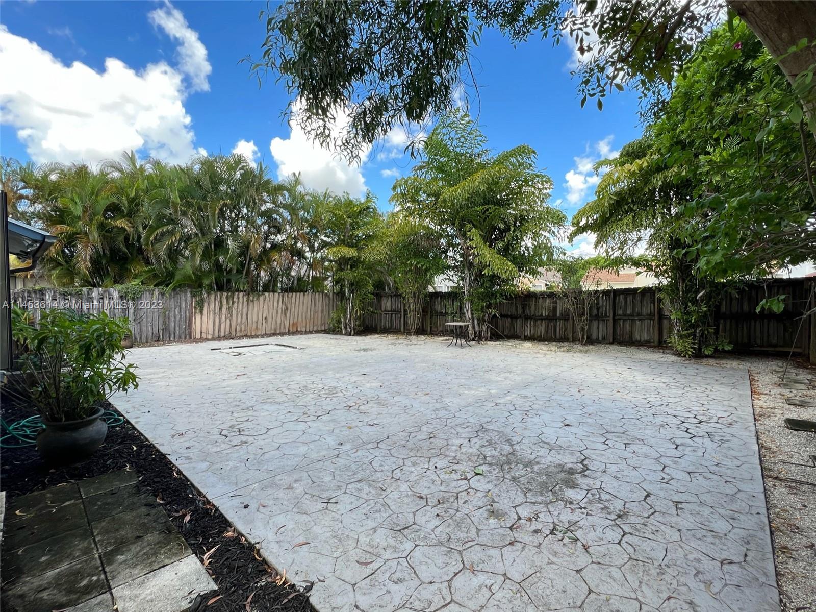 Listing Photo 22