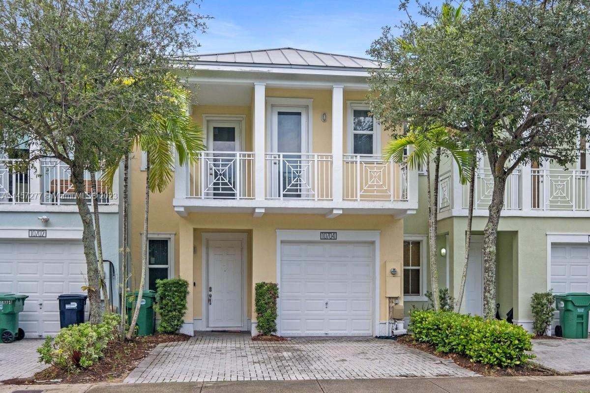 10704 NW 77th Street, Doral, FL 33178
