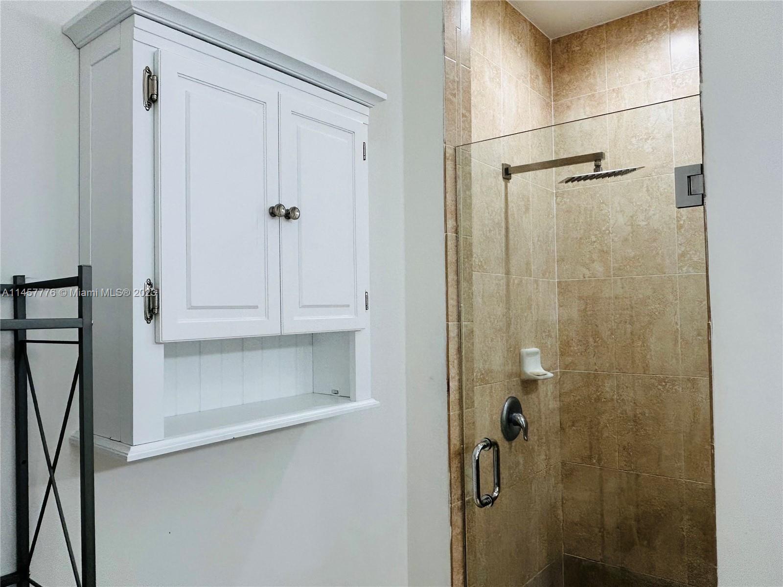 Listing Photo 12