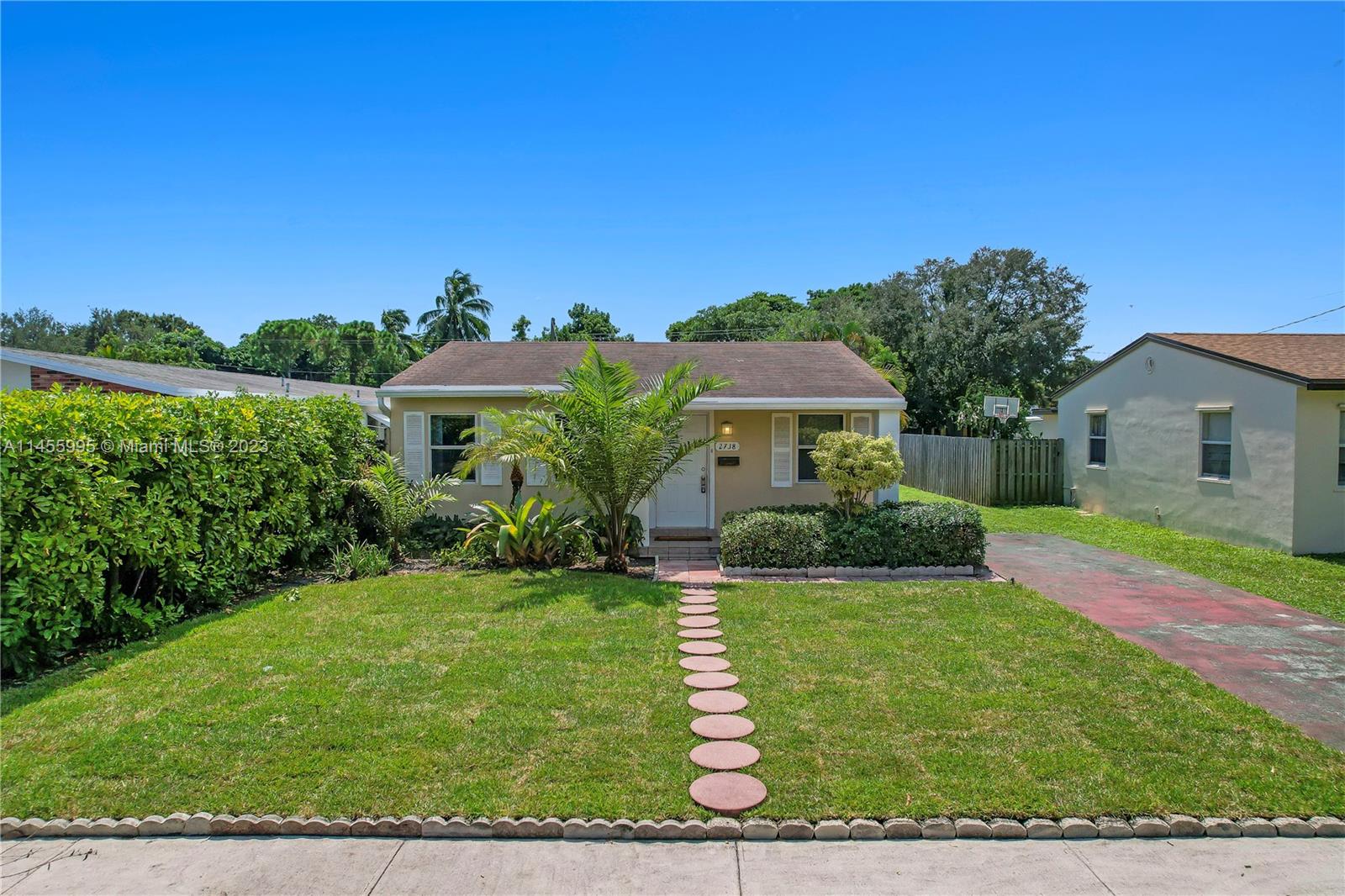 2738 Taylor St, Hollywood, FL 33020
