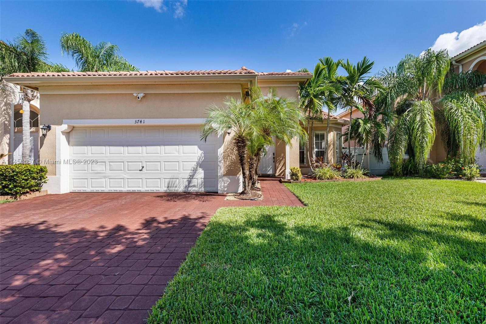 PLEASE CALL 7603139240 TO SET UP SHOWINGS AND SEND OFFERS vivianaariasexecutive@gmail.com

This charming gem with 4 bedrooms, 2 bathrooms, and 2 dining rooms is ready for you. Located in a peaceful family-friendly neighborhood. Upon entering, there is a spacious and bright open-concept living area

The kitchen features modern and smart appliances, quartz countertops, and ample storage space. Additionally, for your safety, this property has new hurricane shutters. The covered and screened patio area is an excellent spot for BBQs and gatherings

Located near schools, parks, shops, and restaurants. It has easy access to Miami's major highways and surrounding areas. As part of the Water Stone community, you will enjoy all the amenities such as a clubhouse, gym, pool, and walking trail