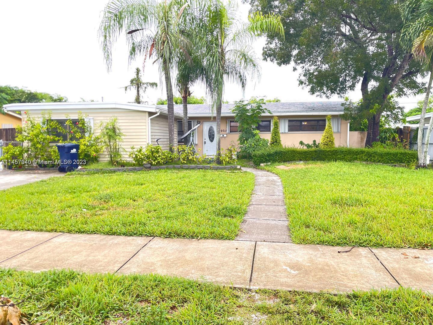 Great Location! Beautiful duplex home in Cutler Bay steps away from the bus stop and minutes from shopping, banks and much more!!  ,fenced yard . Covered insulated patio and room for a pool, RV or boat . NO HOA!! this is dupex, left side unit 3 bedroom 1 bathroom with one extra storage room is still available, $2400 per month. right side 3 bedroom 2 bathroom unit is already rented