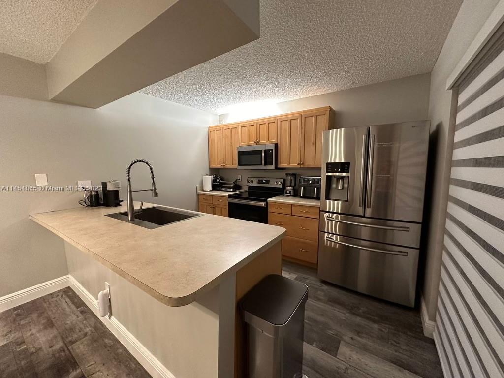 836 SW 118th Ter 836, Davie, FL 33325