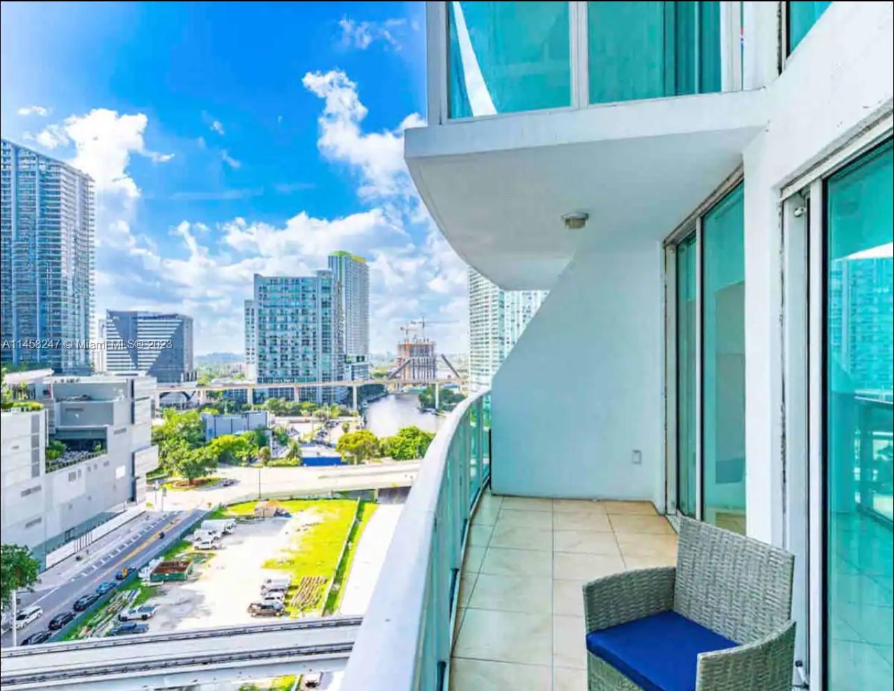 A MUST SEE! Beautiful ‘Brickell on the River’ 2-story loft w/ double-height ceilings 2 BEDROOM 2 BATHROOM, 1 DEN, 2 BALCONIES (up/down), Lots of STORAGE, Electric shades in the second level. Live in the heart of the Brickell Financial & Innovation District. Urban vibe, open-loft plan. Full service amenities with gym, spa, 2 pools, river frontwalk way, 24-hour Front Desk reception & Valet Parking, beautiful modern lobby and much more! Ideal for investors w/ potential for SHORT TERM rentals . Pet friendly building. Comes w/ 1 assigned parking space.
Quick access to Interstate & only 10 minutes’ drive to Miami International Airport. Walking distance to Brickell City Center shopping, Metro Mover 5th Street Station, Riverside or Bayside Market Places & fine dining.