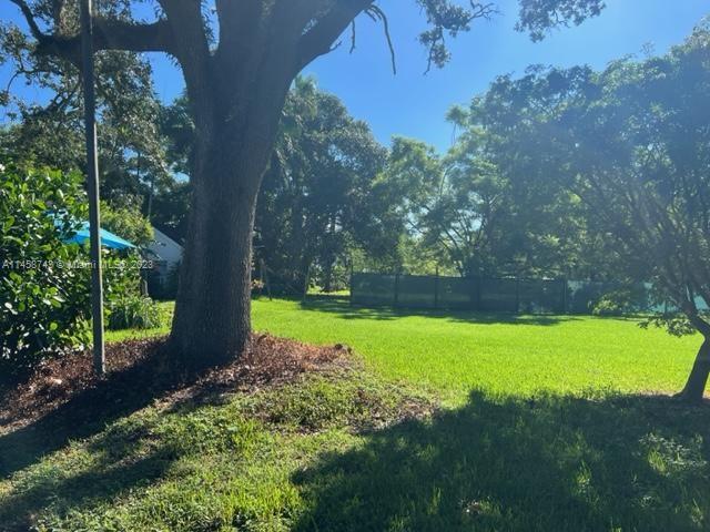 LEASE ONLY ****NOT FOR SALE**** BUSINESS OPPORTUNITY FOR A NURSERY/LANDSCAPE BUSINESS SOME ONE THAT WANTS TO GROW PLANTS, FLOWERS, OR TROPICAL FRUITS