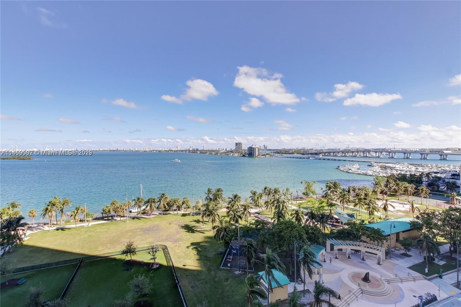 Prime Bussines Location Available for Rent in the heart of Edgewater! 
The apartment must be rented for business. 
I have more pics Contact me for more information ! 
12 Ft HighCeilings Spacious Balcony Water view, Water front 1 Bedroom, 1 Bath + Den  Close to many restaurants, shops, groceries and more in front to the famous Margaret Pace Park