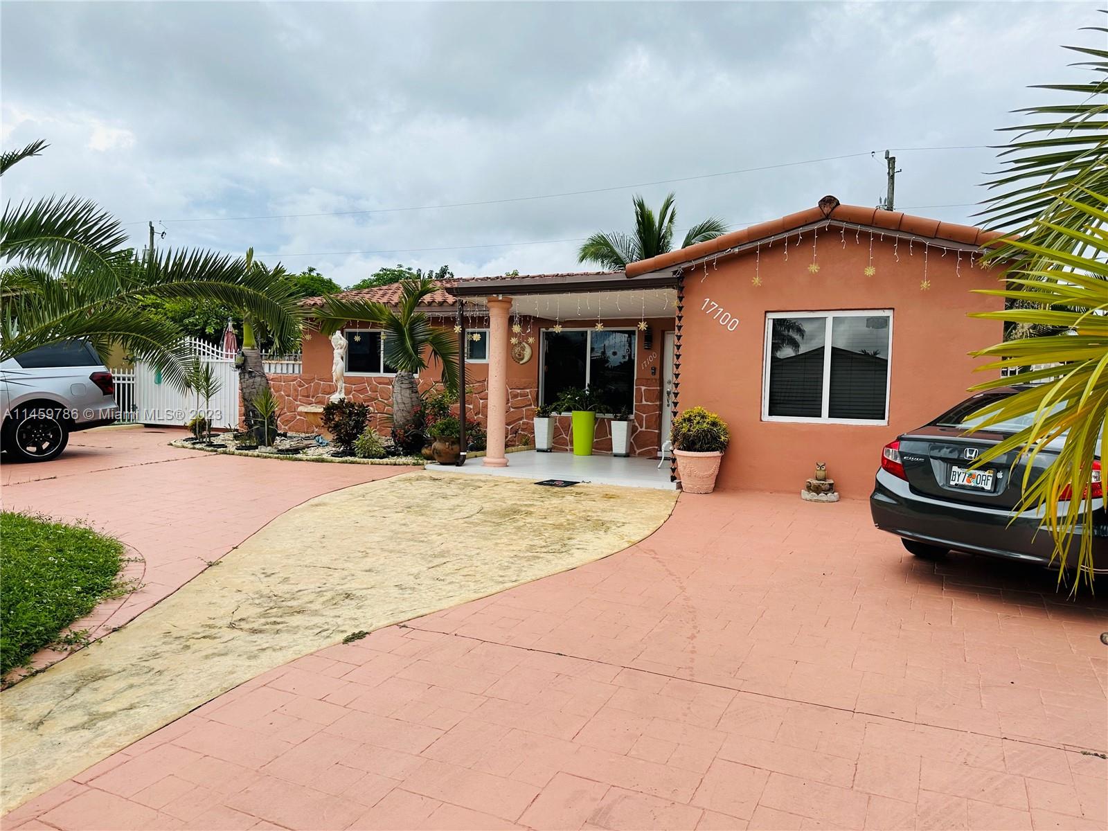 17100 SW 118th Pl  For Sale A11459786, FL