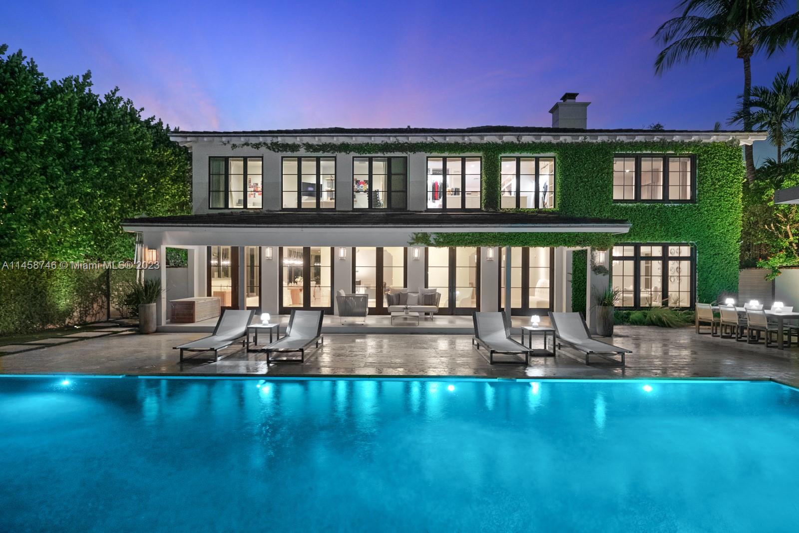 Allison Island Homes