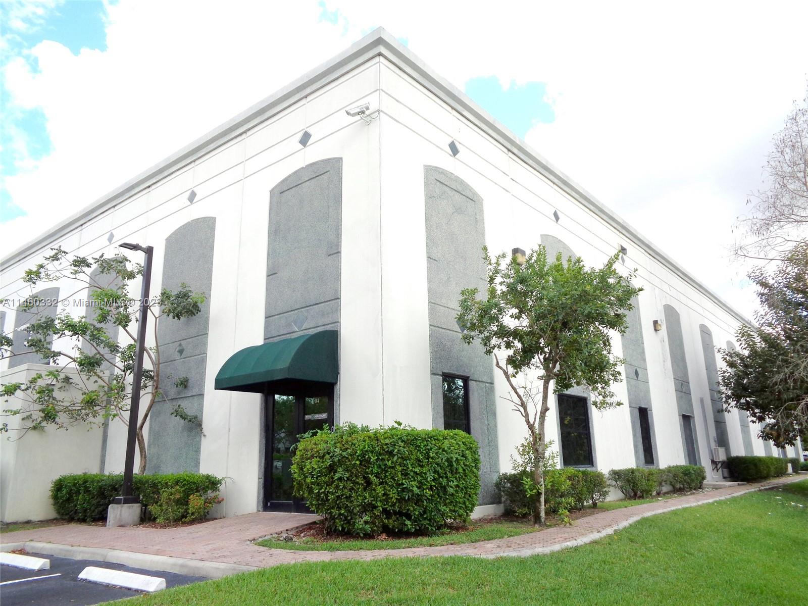 1351 Sawgrass Corporate Pkwy, Sunrise, FL 33323