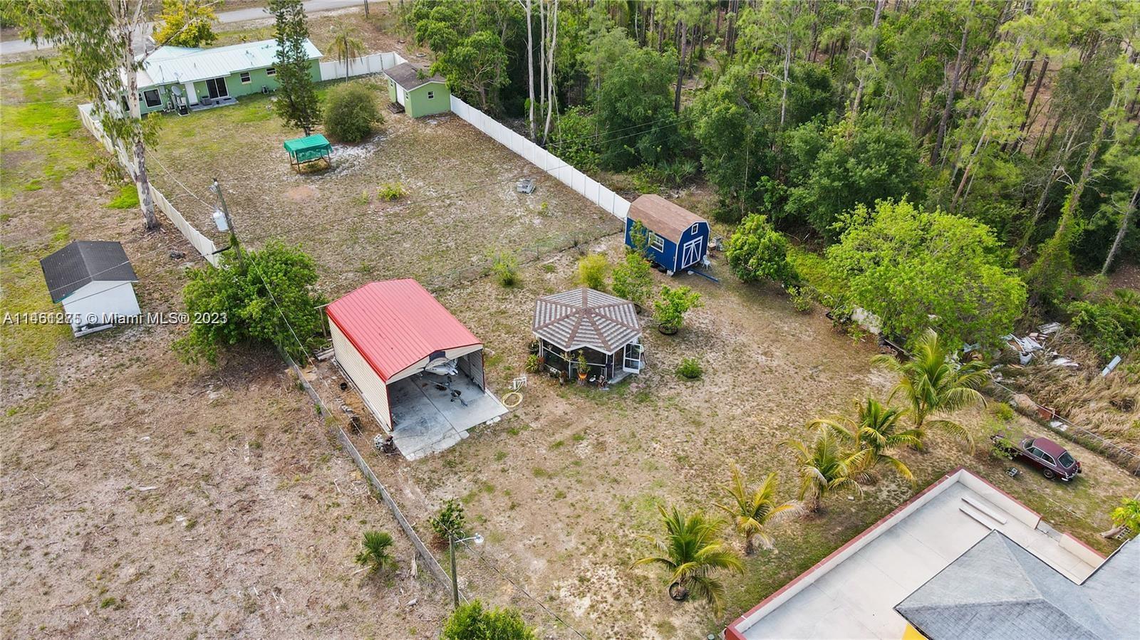 Listing Photo 11