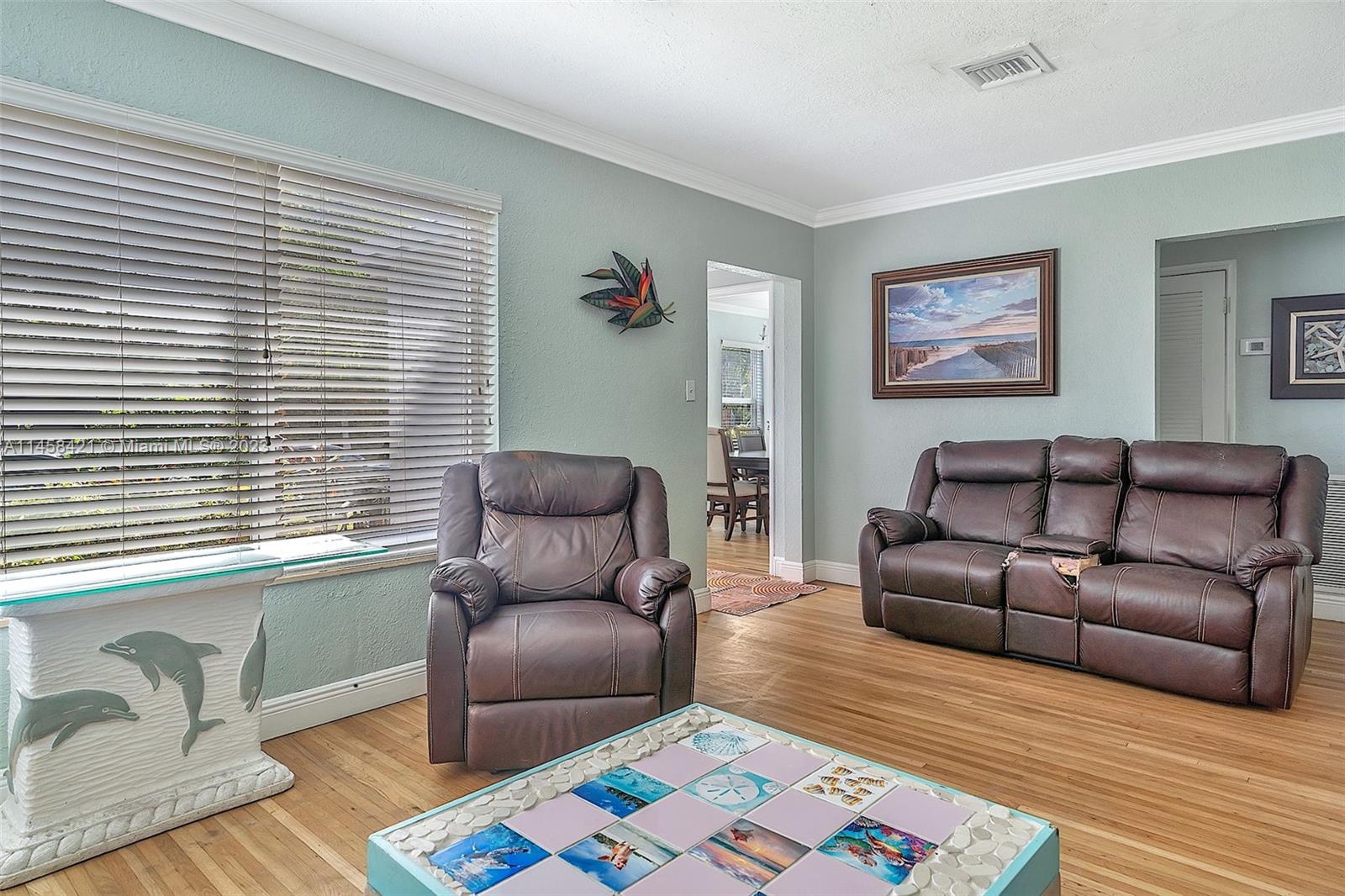 Listing Photo 8