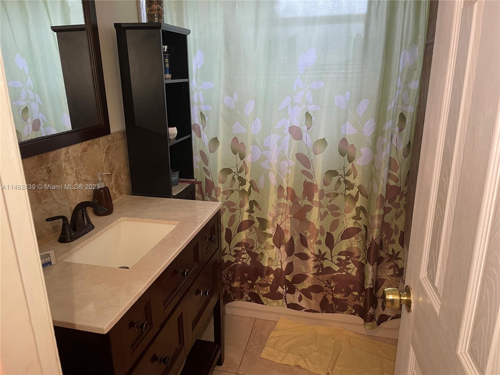 Listing Photo 10
