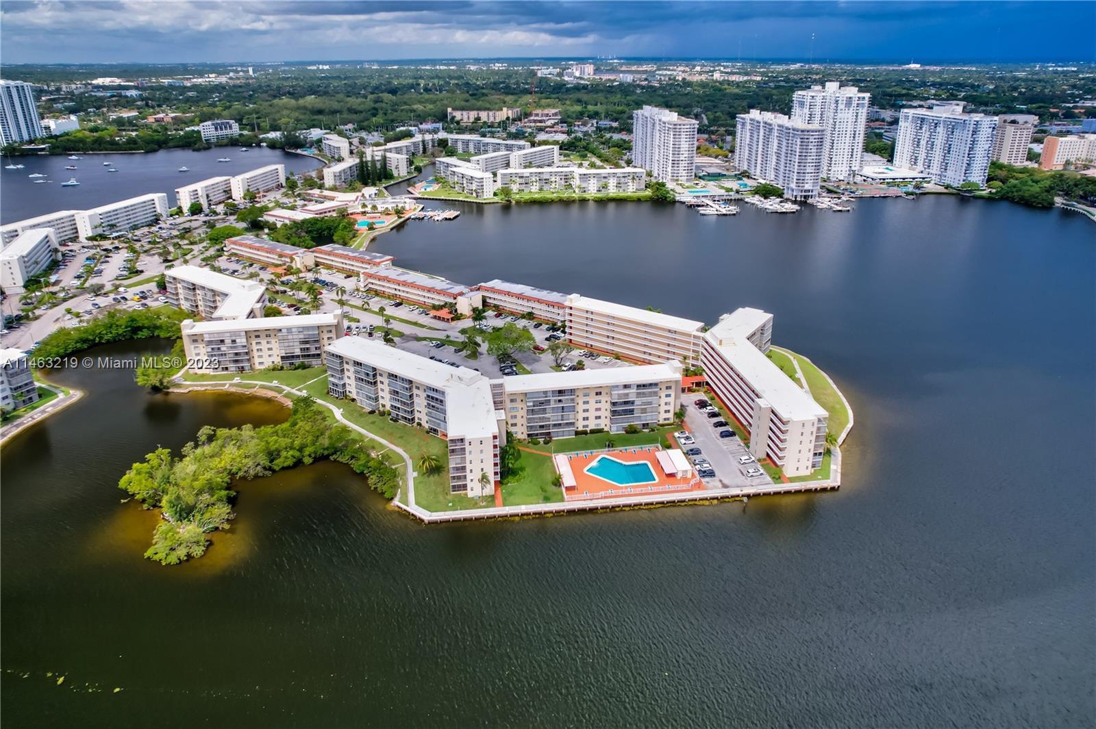 Point East Apartamentos en Venta (Unidades del Condominio / Edificio)