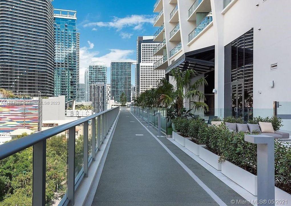 1010 Brickell Ave 3401