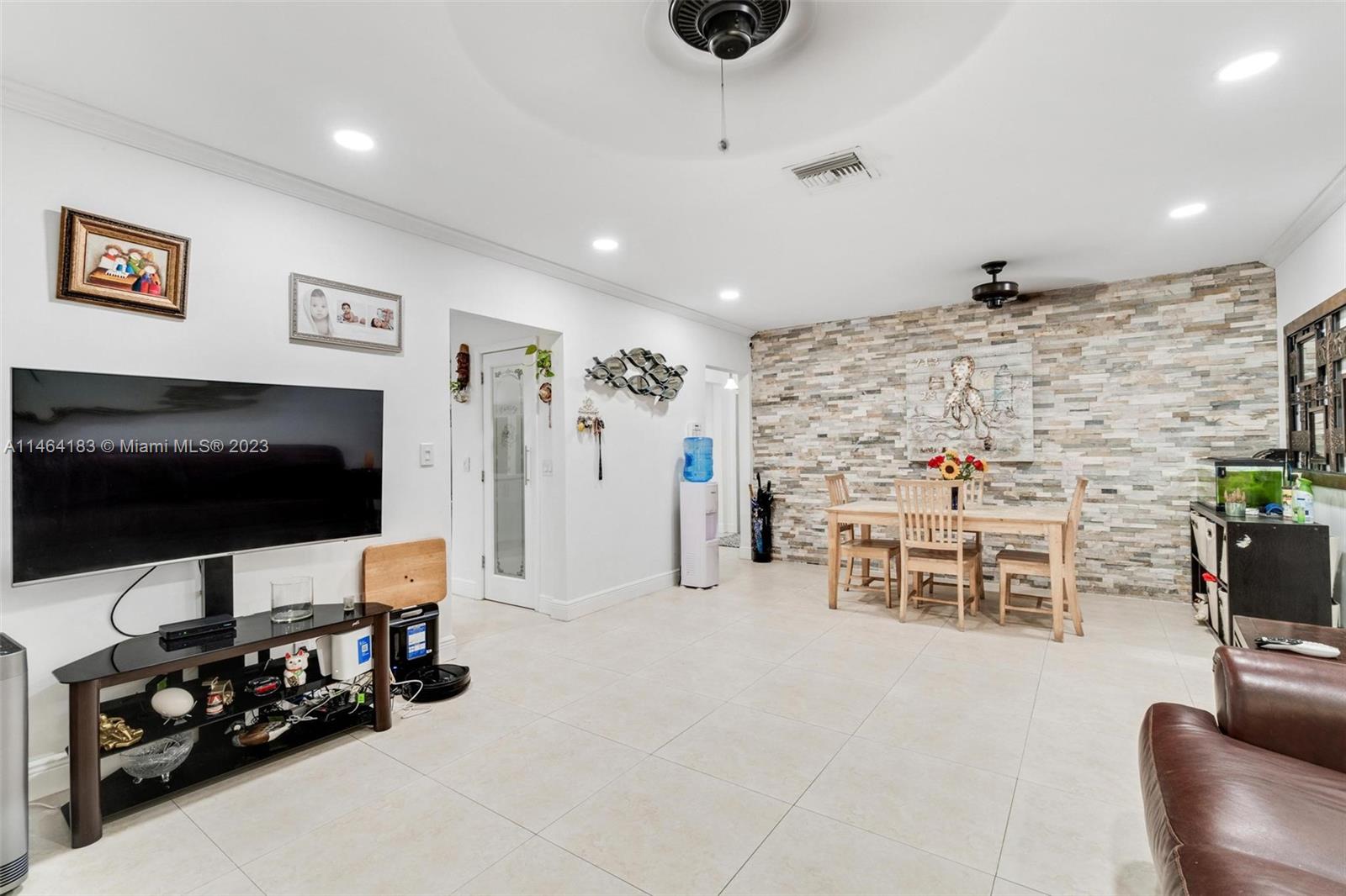 Listing Photo 17
