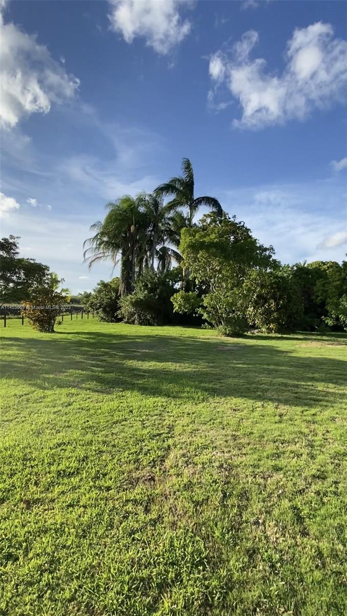 Listing Photo 17