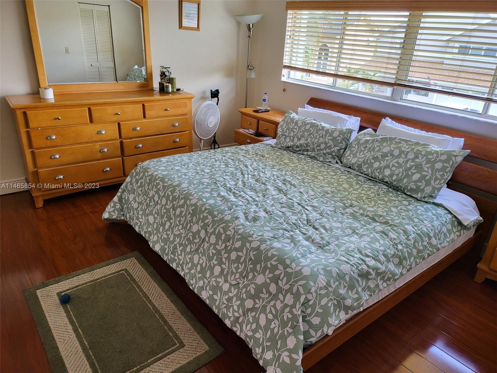 Listing Photo 18