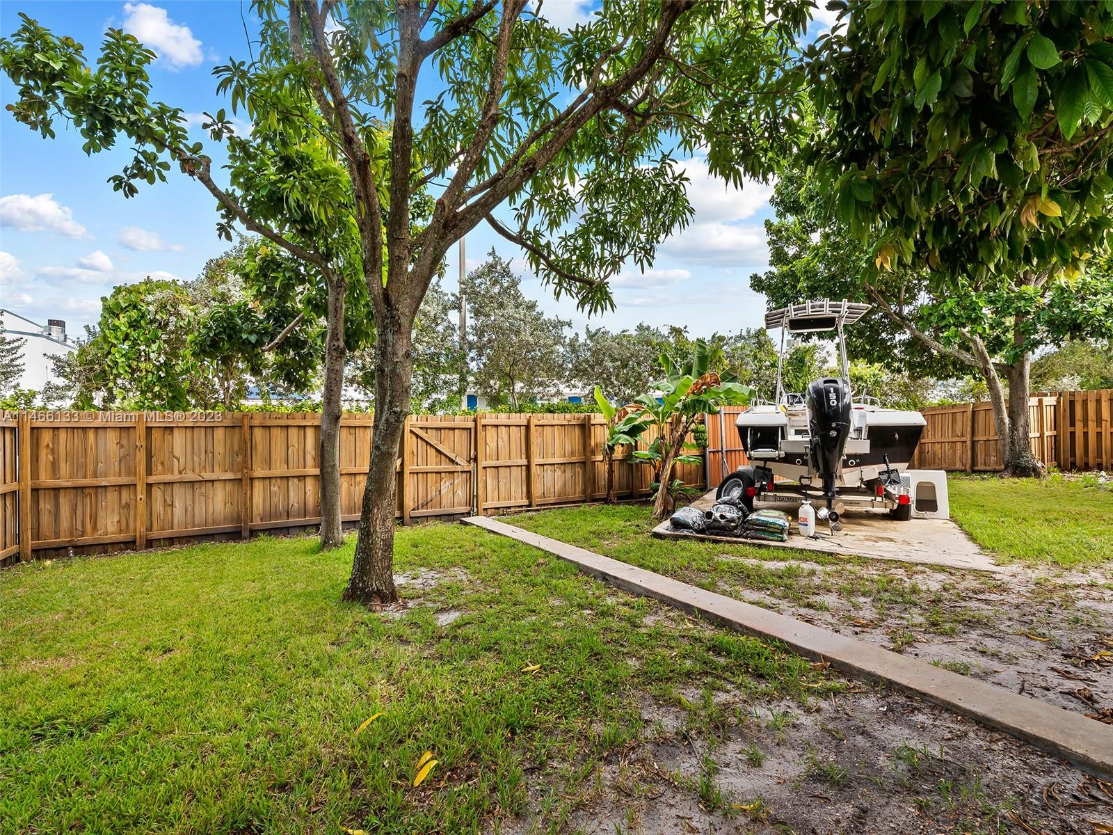 Listing Photo 17