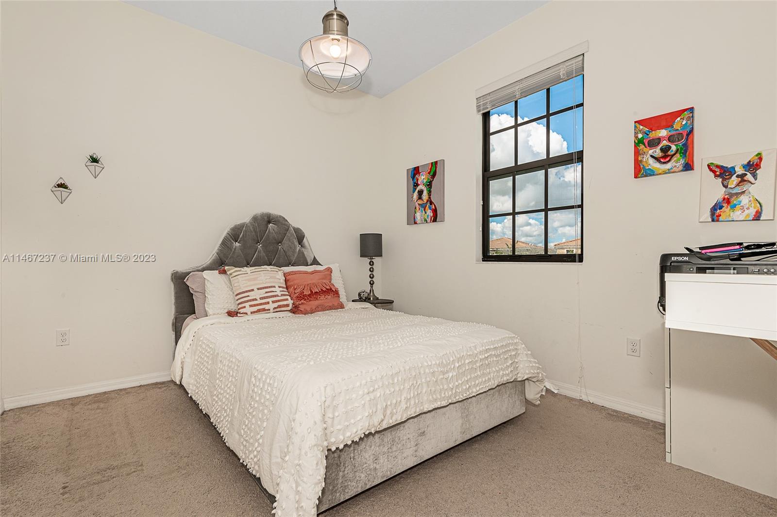 Listing Photo 18