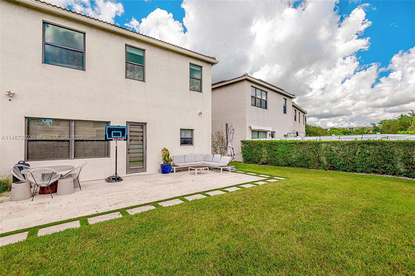 Listing Photo 32