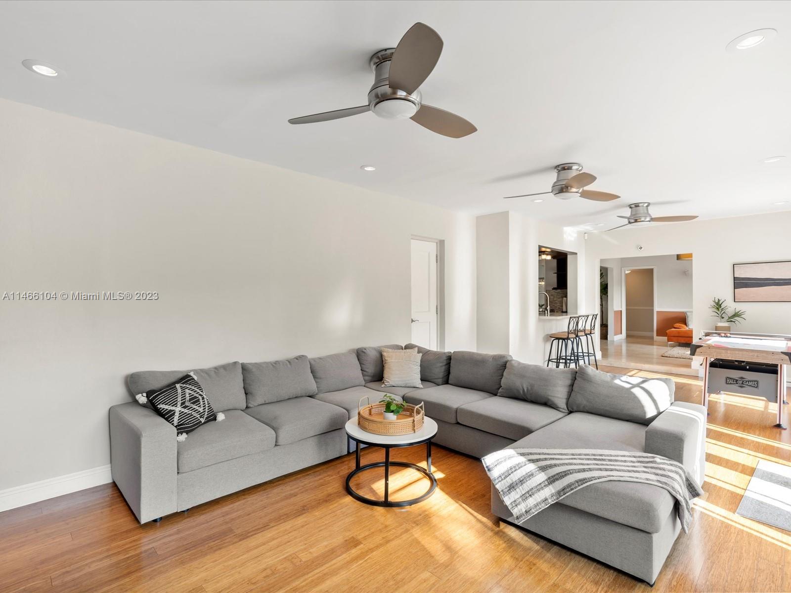 Listing Photo 10