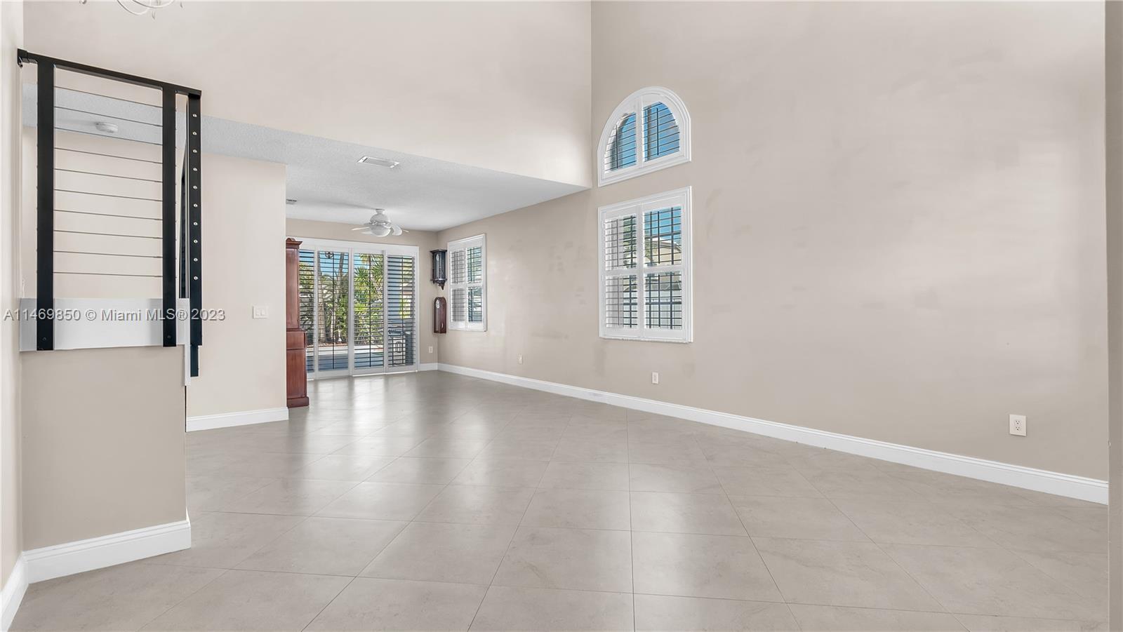 Listing Photo 11