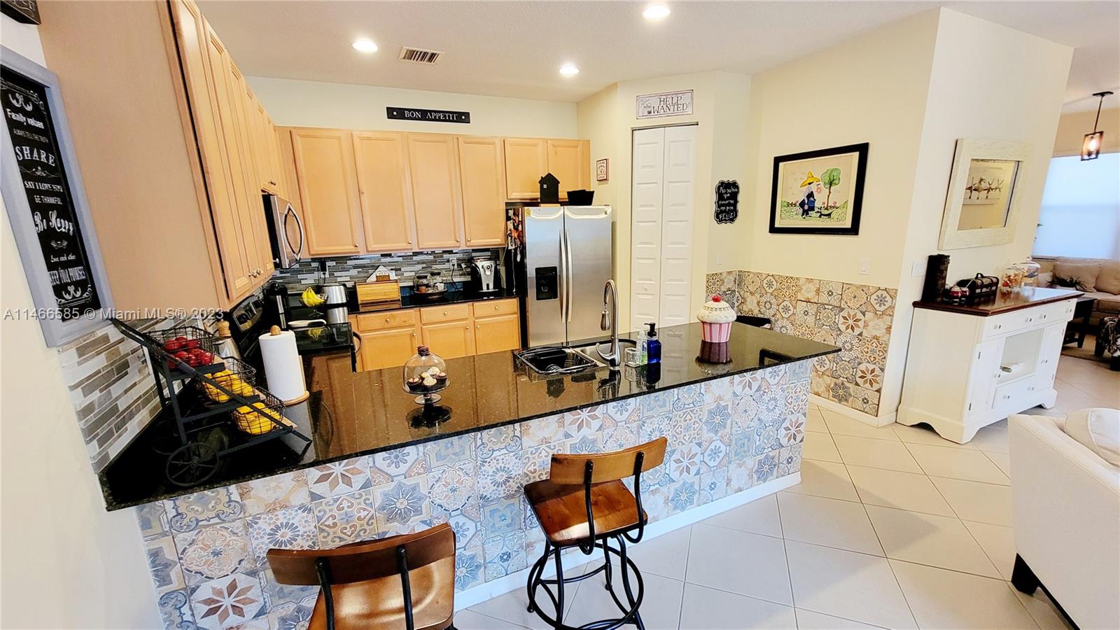 Listing Photo 5