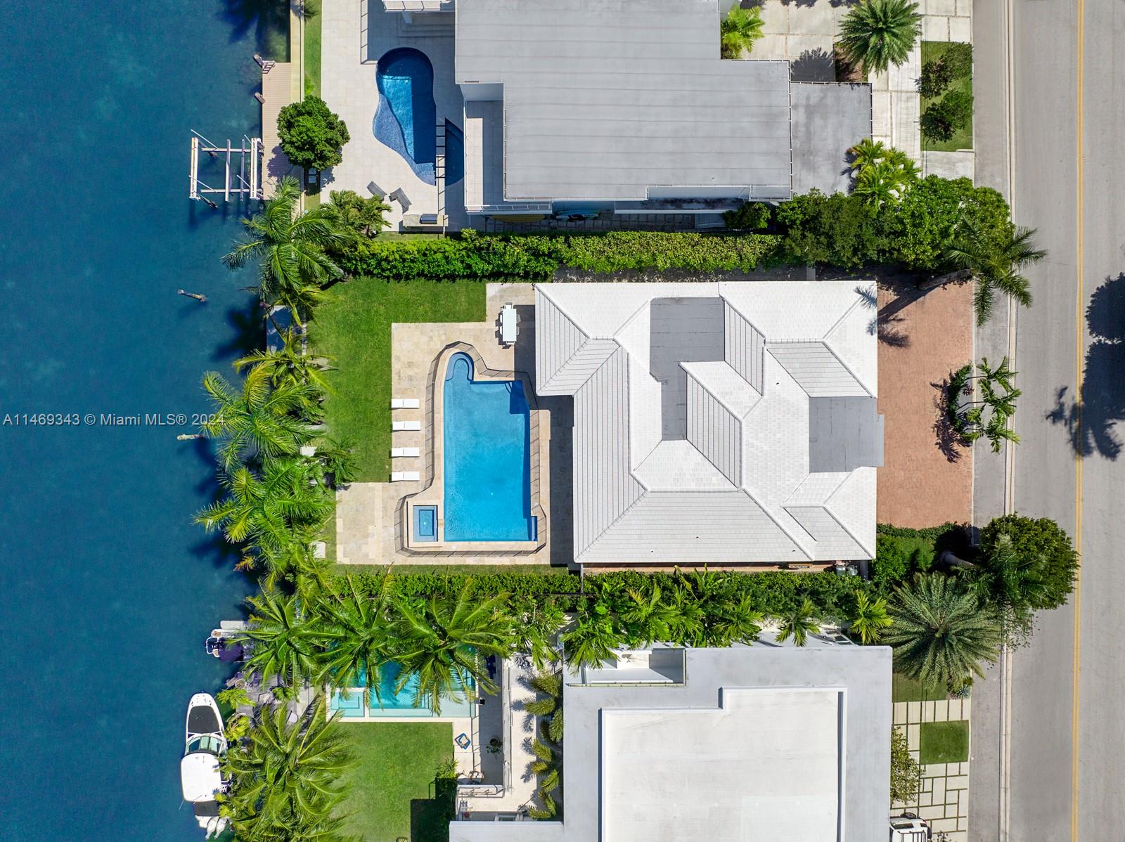 WATERFRONT BAY HARBOR ISLANDS JEWEL, 4 BED/ 4.5 BATH RENOVATED ART DECO HOME, WALKING DISTANCE TO THE WELL, BAL HARBOUR SHOPS, HOUSES OF WORSHIP. 75 FT OF WATERFRONTAGE BEST LOCATION FOR BOATING, KAYAKING AND PADDLE BOARDING.