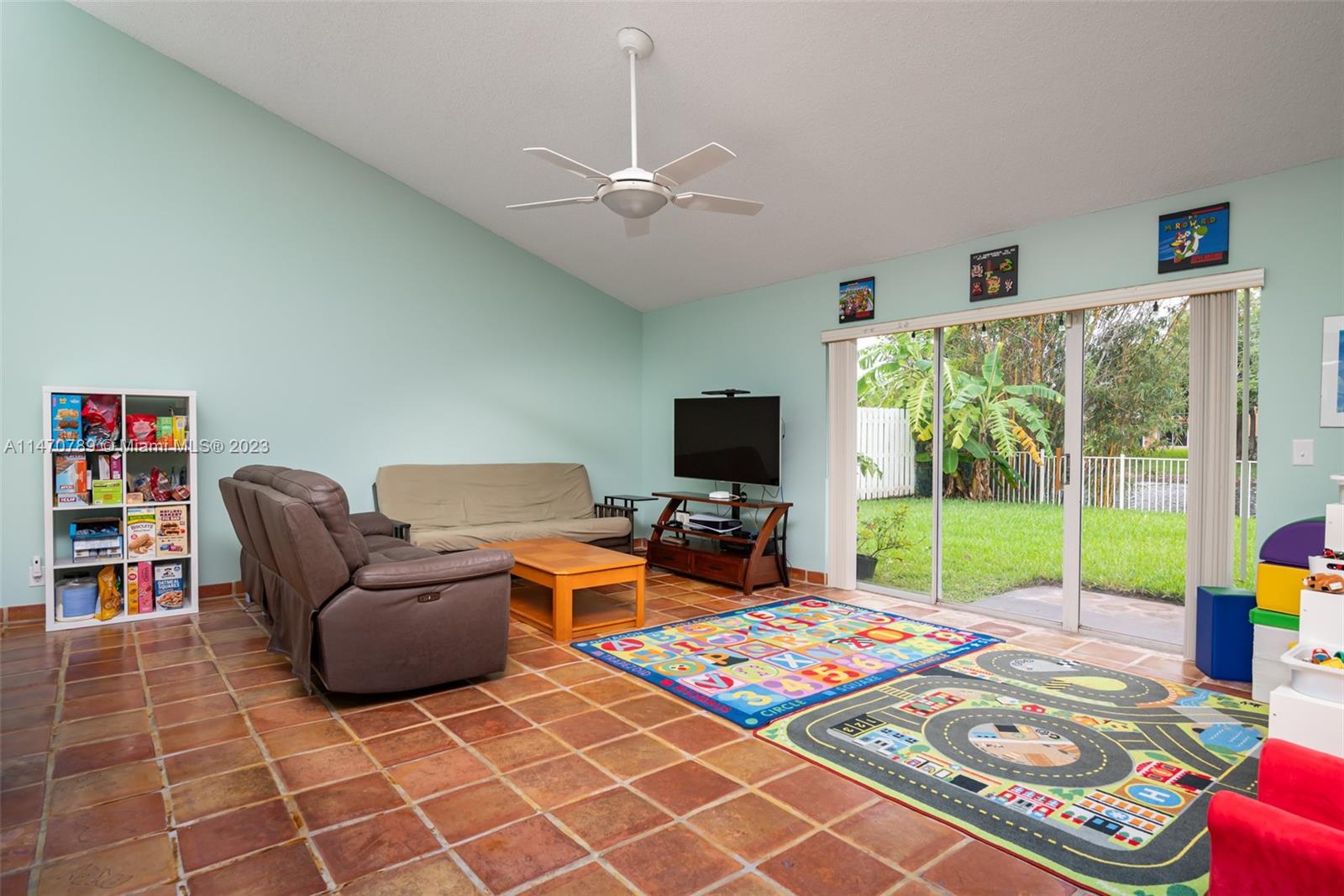 Listing Photo 10