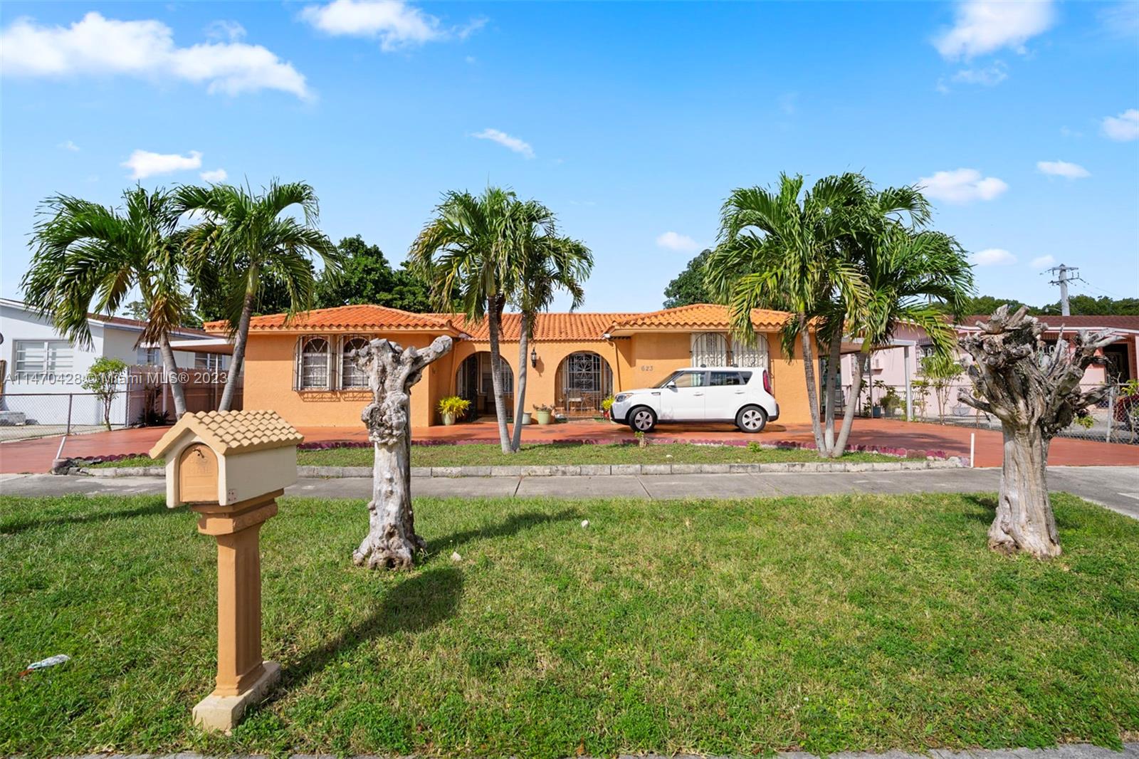 625 W 30th St, Hialeah, FL 33012