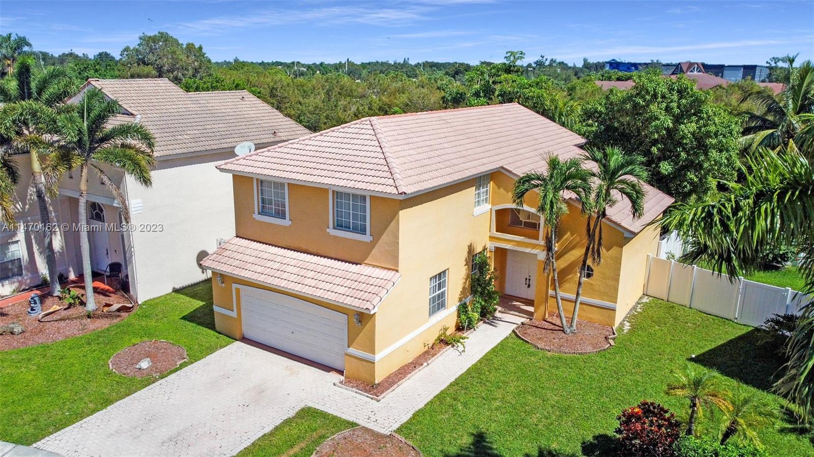 261 SW 192nd Ter  For Sale A11470162, FL