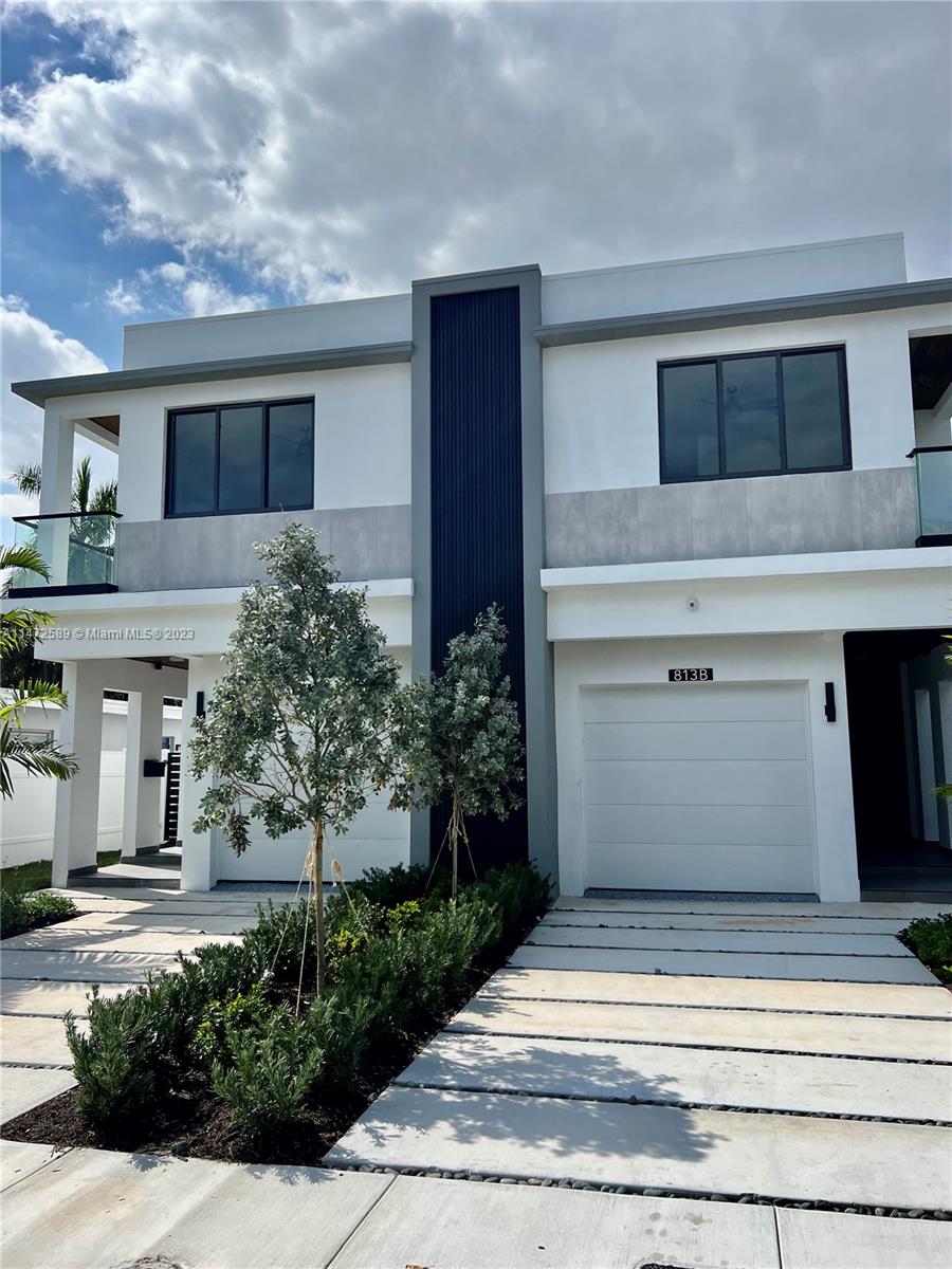 Photo 1 of 813 NE 17th Ter in Fort Lauderdale - MLS A11472589